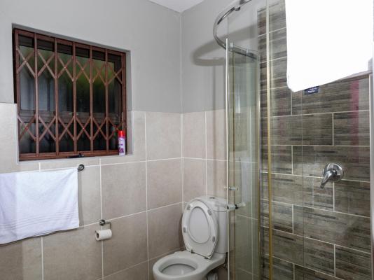 Room image 4