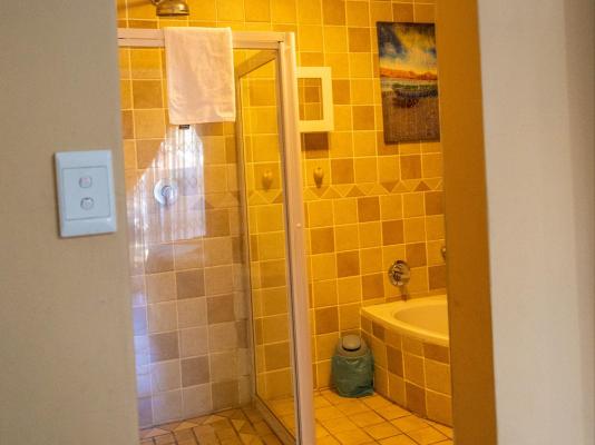 Room image 1