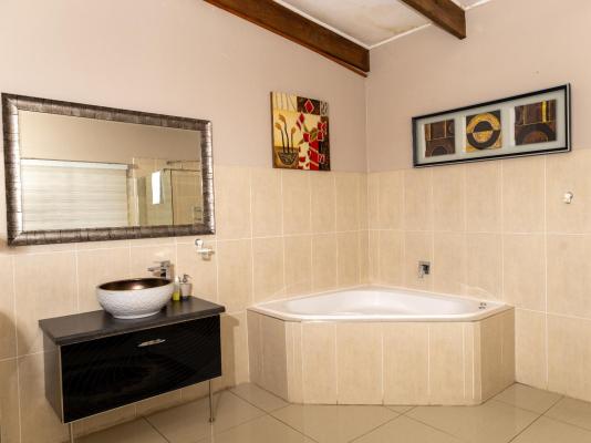 Room image 6