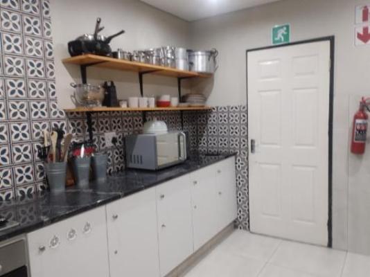 Ditsaleng Guest House - Kitchenette