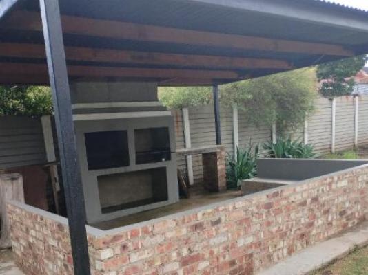Ditsaleng Guest House - Braai/BBQ facilities