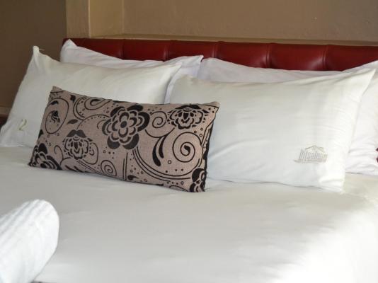 Room image 3