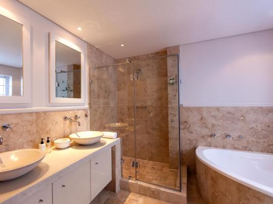 Villa on Slopes of Geneva Drive - 269766