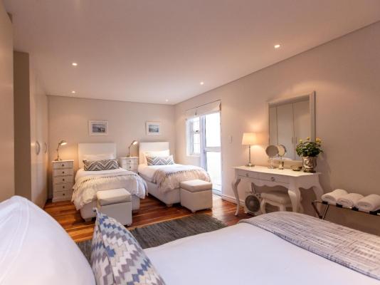 Villa on Slopes of Geneva Drive - 269771