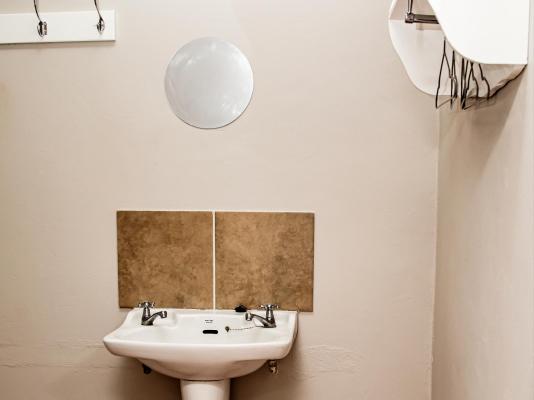 Room image 6