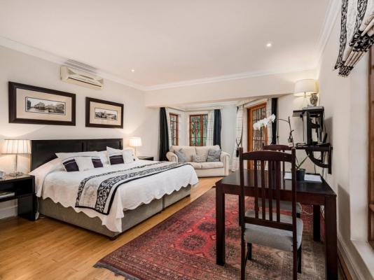 Room image 3
