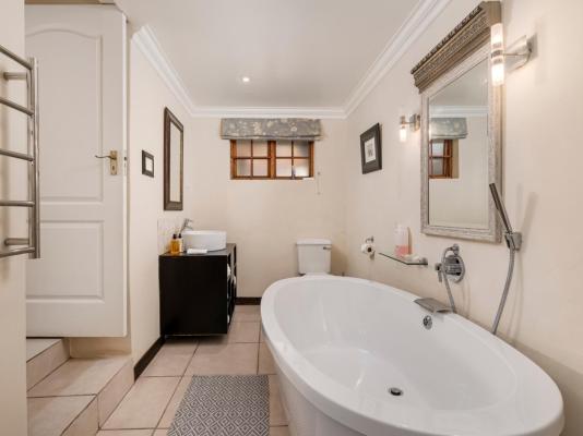 Millbury Guest House - 270011