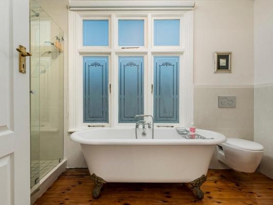 Room image 19