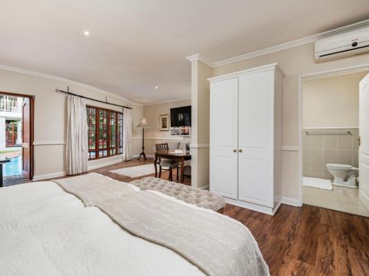 Room image 20