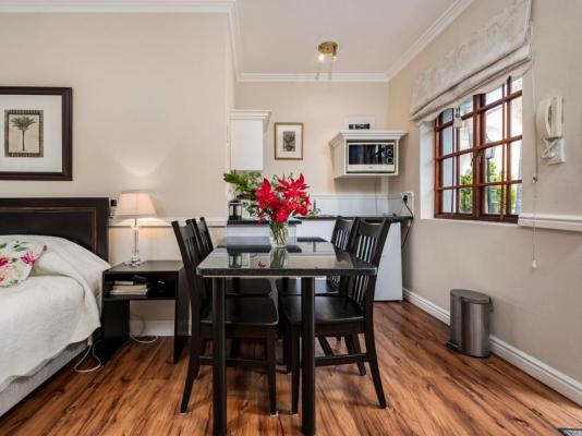 Millbury Guest House - 270026