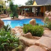 Flintstones Guest House Fourways - 270036