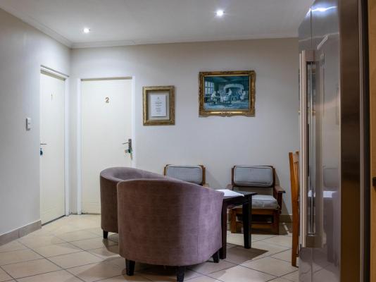 Room image 4