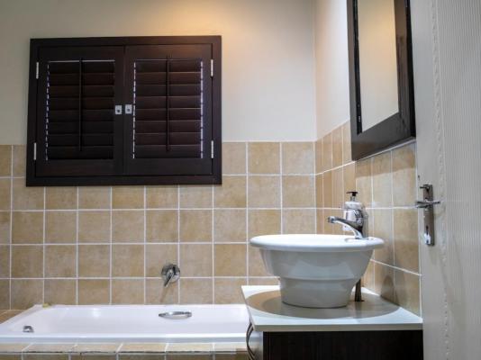 Room image 1