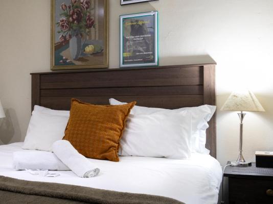 Room image 8