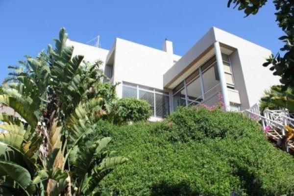 3ColoursBlue Guest House - 270108
