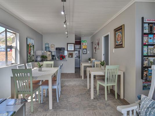 3ColoursBlue Guest House - 270115