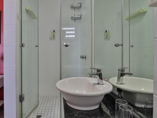 Room image 1
