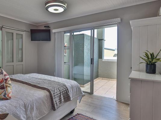 3ColoursBlue Guest House - 270128