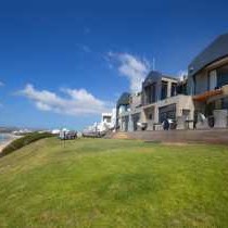 Bay Lodge on the Beach - 270157