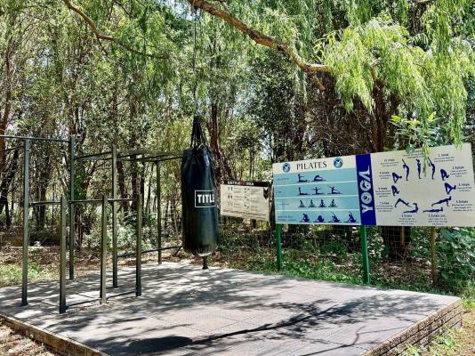 Airport Bird & Game Lodge - 270221