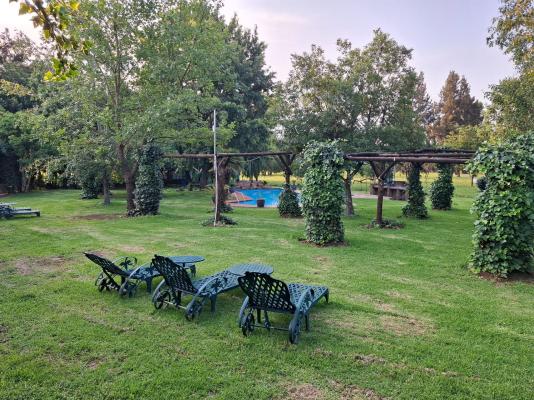 Airport Bird & Game Lodge - 270230