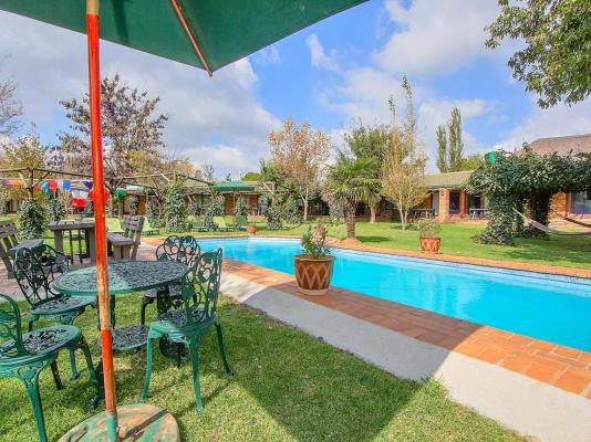 Airport Bird & Game Lodge - 270234