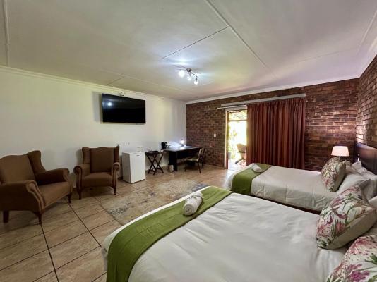 Room image 3