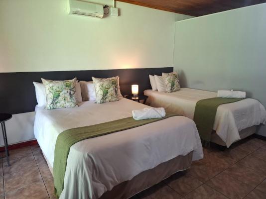 Airport Bird & Game Lodge - 270272