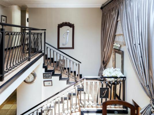 InnJoy Boutique Hotel - 270295