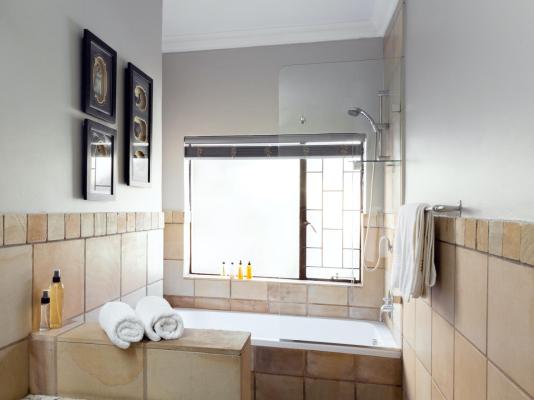 Room image 3