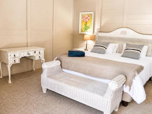 Room image 8