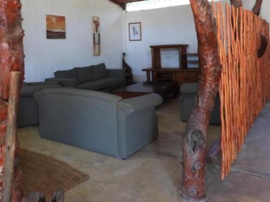 Masango Lodge - Communal lounge/ TV room