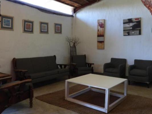 Masango Lodge - Communal lounge/ TV room