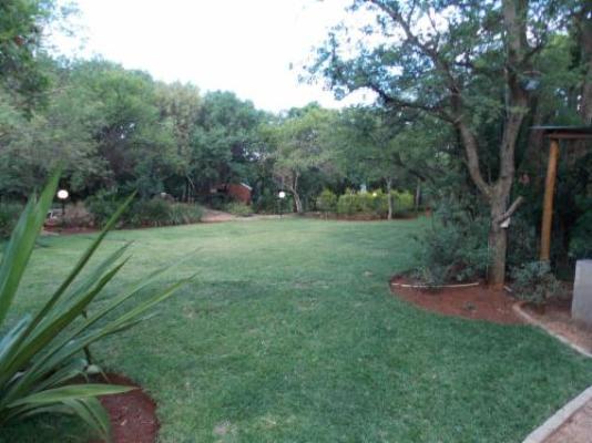 Hartbeespoort Country Hotel & Spa - Garden view