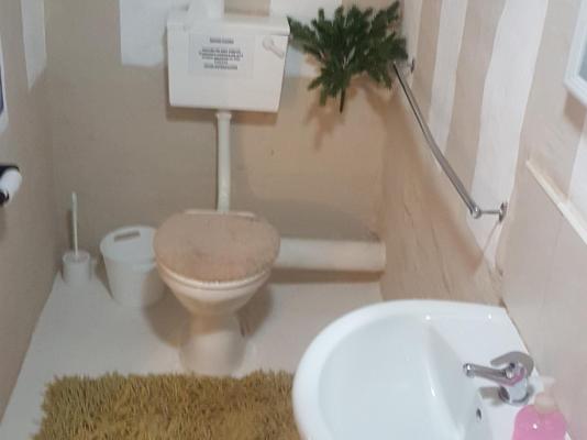 Room image 1