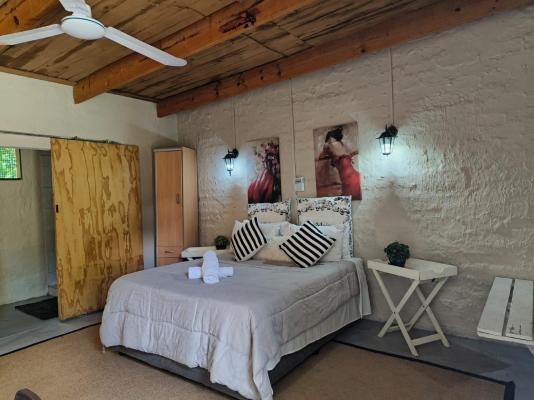 Room image 4