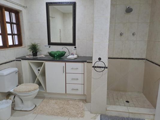 Room image 1