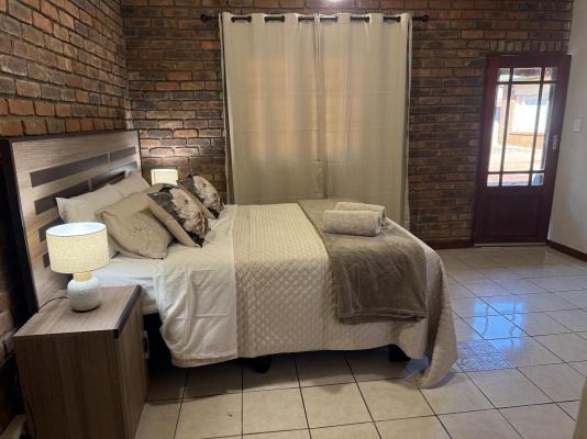 Room image 2