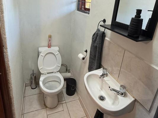 Room image 5
