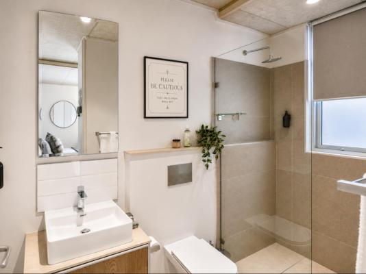 Room image 2