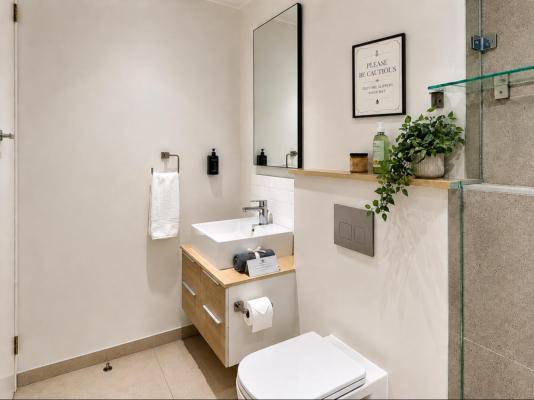 Room image 6