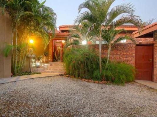 Kruger Afrique Lodge - Property / Building