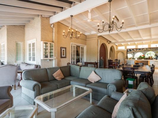 Albion Manor - 270720