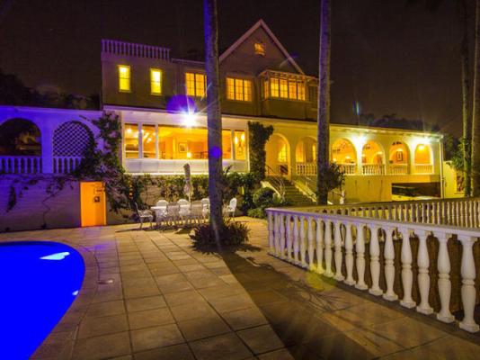 Albion Manor - 270724