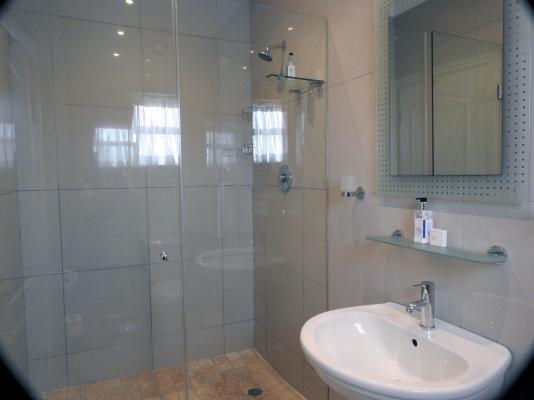 Albion Manor - 270748