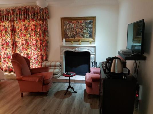 Room image 5