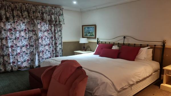 Room image 12