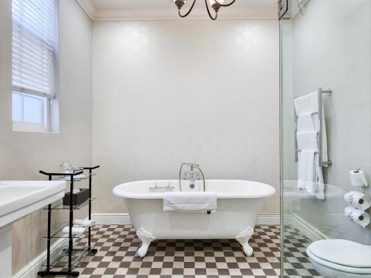 Room image 3