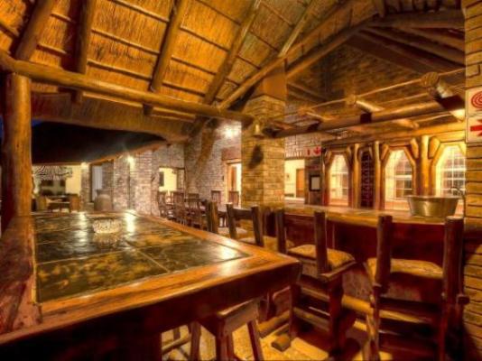 Tjailatyd Bush Lodge - Lounge or bar