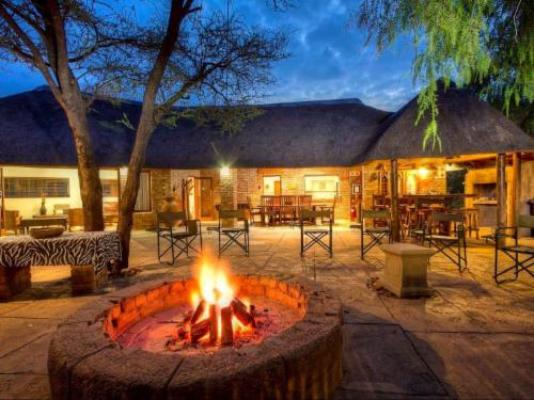 Tjailatyd Bush Lodge - Patio